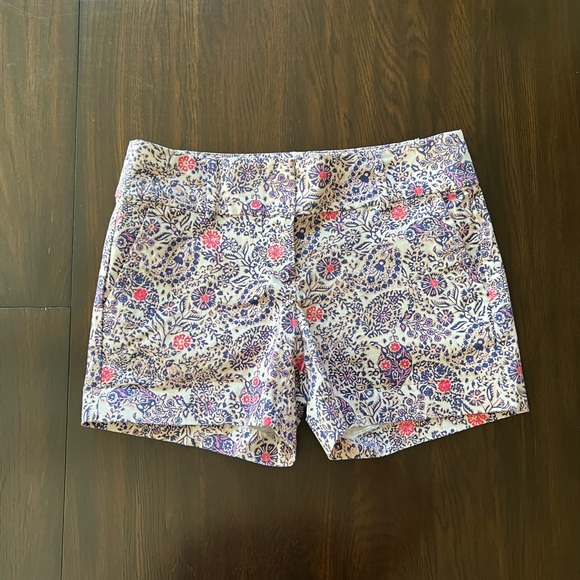 Ann Taylor White Floral & Paisley Print Shorts - Picture 6 of 14